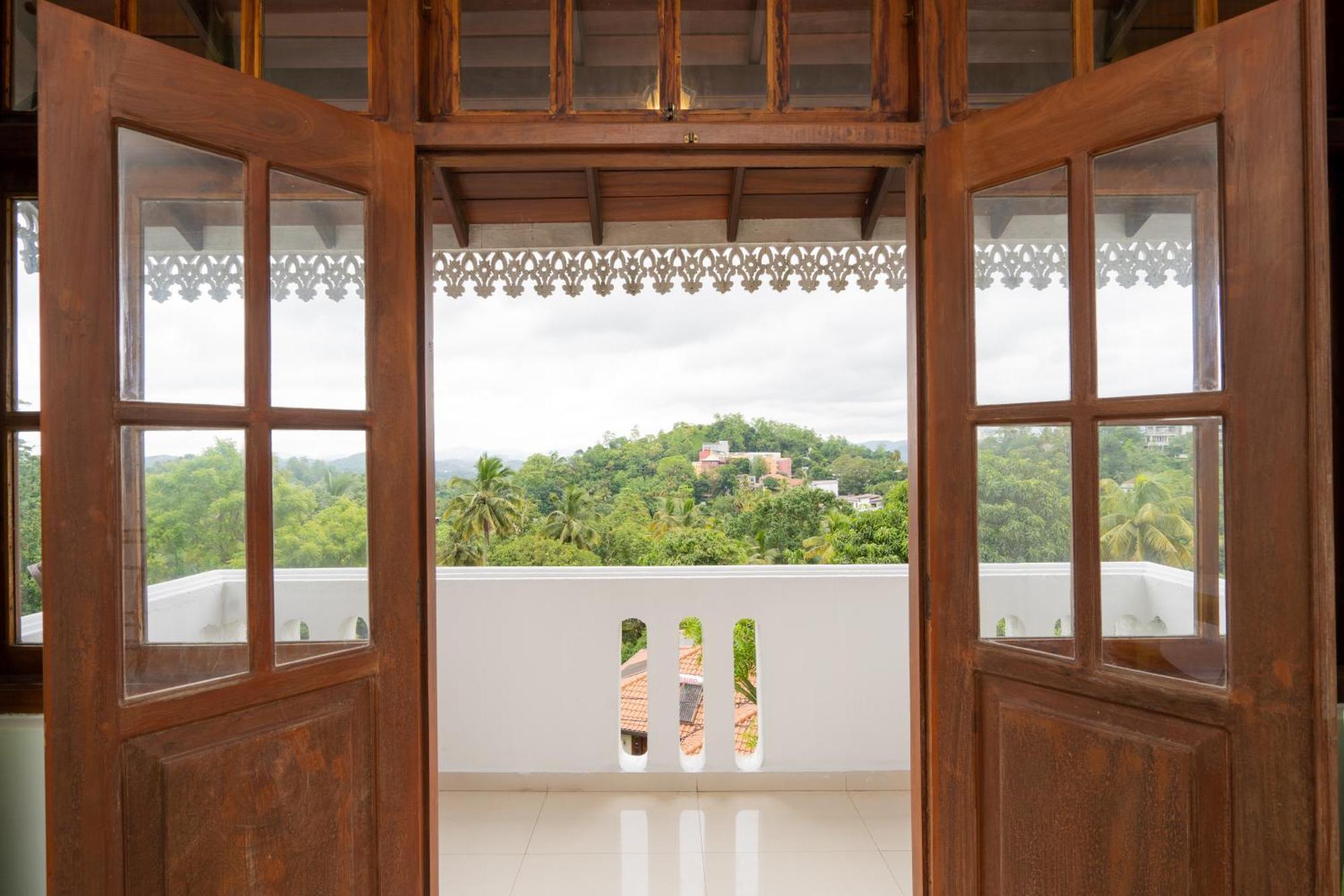 Kandy City Oasis Hotel Exterior photo
